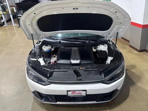 Used 2024 Kia EV6 Wind AWD/4WD image 14