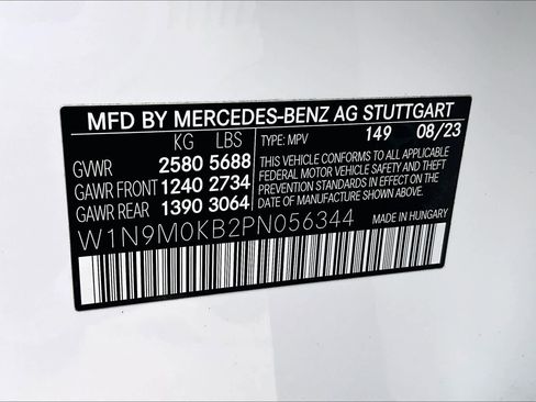 Used 2023 Mercedes-Benz EQB 300 4MATIC w/ Exclusive Package image 33