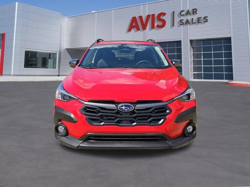 Used 2025 Subaru Crosstrek 2.5i Premium AWD/4WD image 2