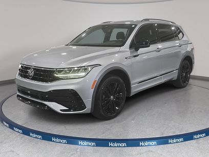 Used 2022 Volkswagen Tiguan SE R-Line