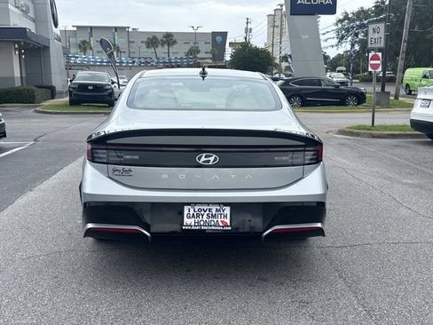 Used 2025 Hyundai Sonata SEL FWD image 5