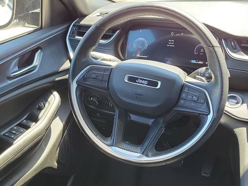 Used 2024 Jeep Grand Cherokee Altitude AWD/4WD image 22