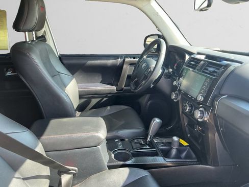 Used 2021 Toyota 4Runner Venture w/ Moonroof Package AWD/4WD image 15