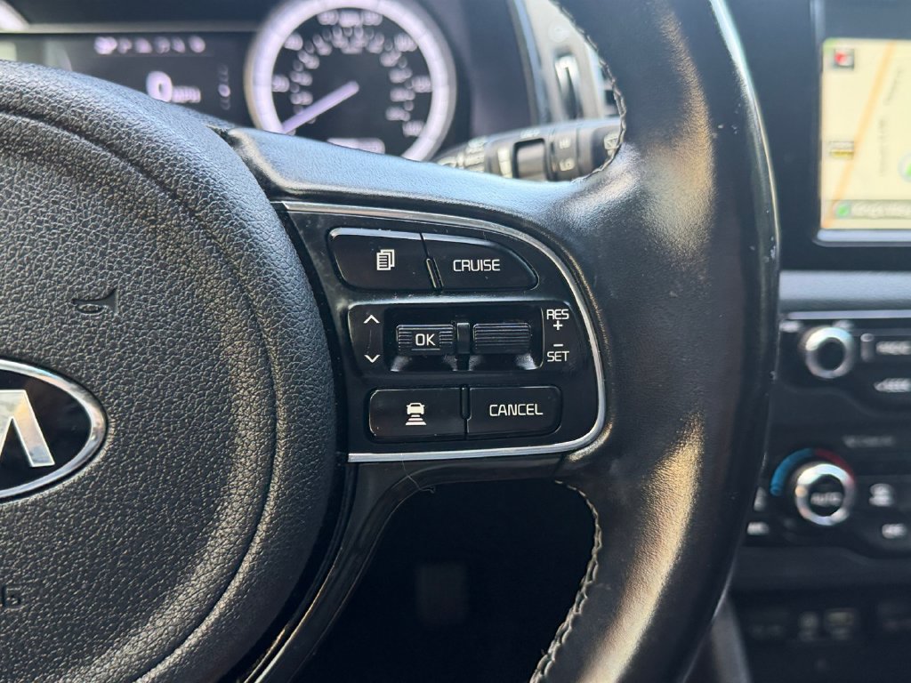 Used 2018 Kia Niro Touring FWD image 24