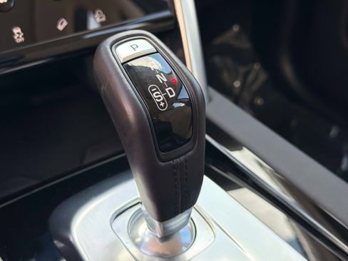 Used 2022 Land Rover Discovery Sport S image 45