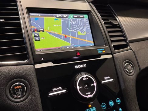 Used 2013 Ford Taurus SHO image 27