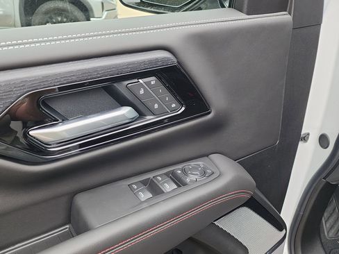 New 2026 GMC Yukon AT4 Ultimate AWD/4WD image 13