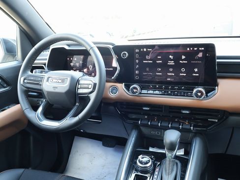 New 2026 GMC Canyon AT4 image 25