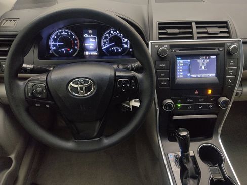 Used 2016 Toyota Camry LE image 22