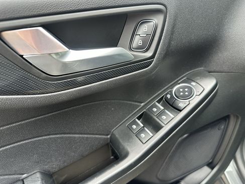 Used 2023 Ford Escape ST-Line FWD image 15