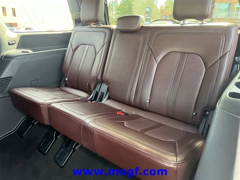 Used 2024 Ford Expedition Limited image 26