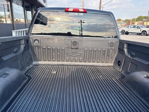 Used 2018 Chevrolet Silverado 1500 LT w/ All Star Edition AWD/4WD image 9