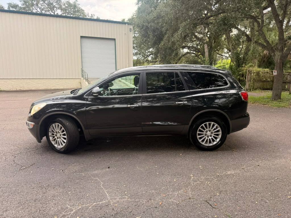 Used 2011 Buick Enclave CX FWD image 8