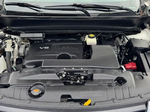 Used 2019 Nissan Pathfinder SL image 9