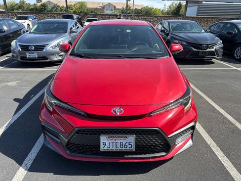 Used 2020 Toyota Corolla SE FWD image 2