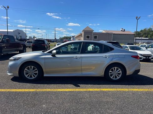 Used 2025 Toyota Camry LE FWD image 2