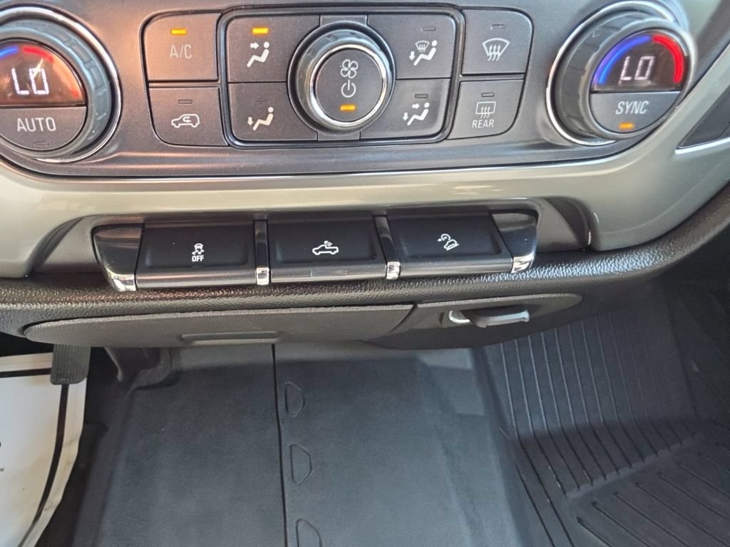 Used 2018 Chevrolet Silverado 1500 LT w/ All Star Edition AWD/4WD image 18