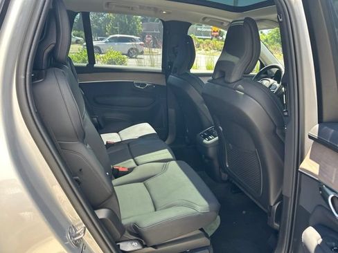 Used 2025 Volvo XC90 B5 Plus AWD/4WD image 13