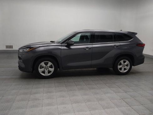Used 2020 Toyota Highlander L image 2
