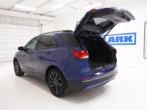 Used 2023 Chevrolet Equinox RS w/ RS Leather Package image 9