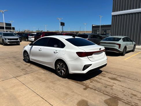 Used 2020 Kia Forte LXS FWD image 2