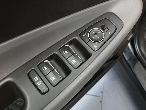 Used 2019 Hyundai Santa Fe SEL w/ Cargo Package image 18