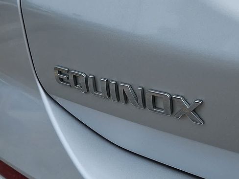 Used 2019 Chevrolet Equinox Premier FWD image 30