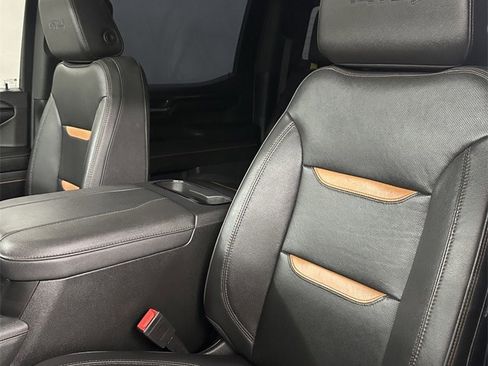 Used 2023 GMC Sierra 1500 AT4 w/ Technology Package image 13