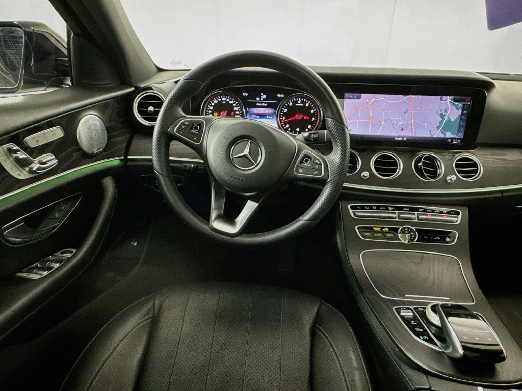 Used 2018 Mercedes-Benz E 300 image 27