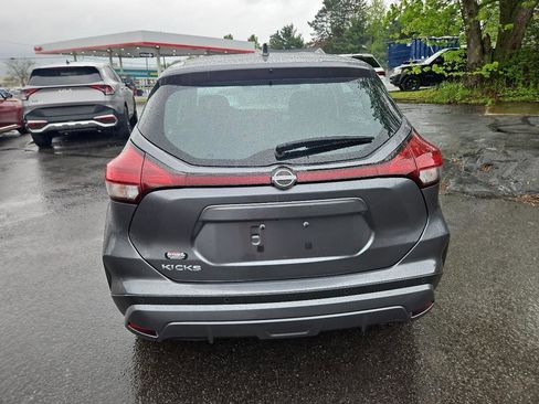 Used 2023 Nissan Kicks S FWD image 4