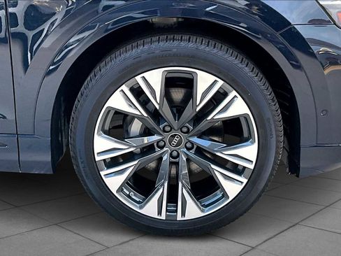 New 2026 Audi Q8 Premium Plus image 11