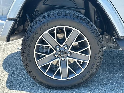 Used 2024 Jeep Wrangler High Altitude AWD/4WD image 8