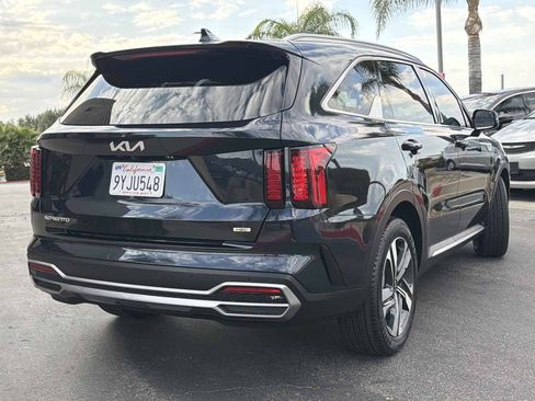 Used 2024 Kia Sorento EX AWD/4WD image 5