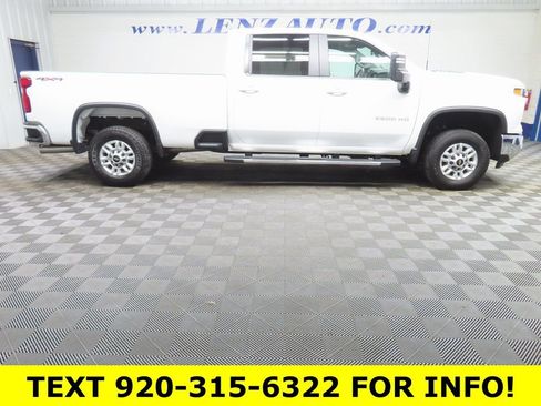 Used 2025 Chevrolet Silverado 2500 LT w/ Convenience Package image 2