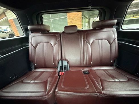 Used 2023 Ford Expedition Limited RWD image 14