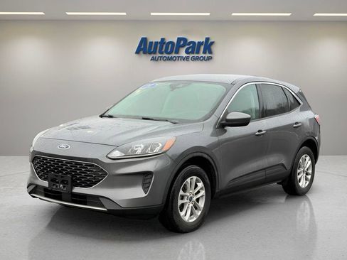 Used 2021 Ford Escape SE w/ Convenience Package image 3