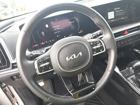 Used 2024 Kia Sorento SX FWD image 4