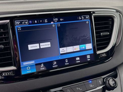 New 2026 Chrysler Voyager LX FWD image 19