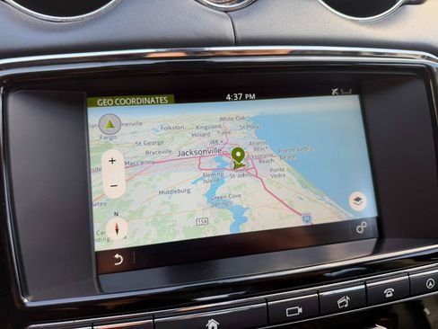 Used 2016 Jaguar XJ L Supercharged RWD image 34