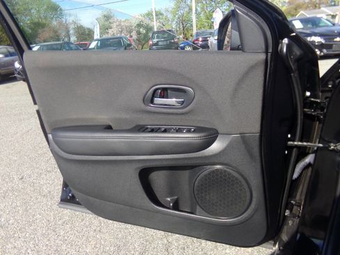 Used 2021 Honda HR-V LX image 30