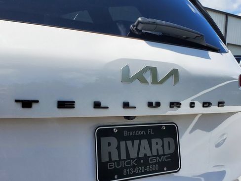 Used 2022 Kia Telluride SX w/ SX Prestige Package AWD/4WD image 6
