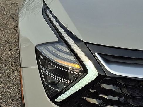 Certified 2025 Kia Sportage SX image 12