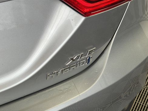 Used 2023 Toyota Camry XLE image 16