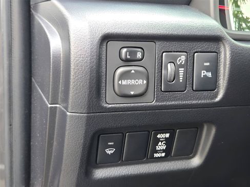 Used 2017 Toyota 4Runner Limited AWD/4WD image 22