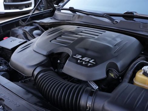 Used 2019 Dodge Charger SXT image 23