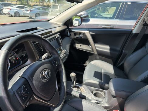 Used 2014 Toyota RAV4 Limited w/ Technology Package image 5