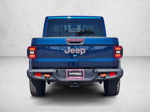 Used 2025 Jeep Gladiator Mojave image 6