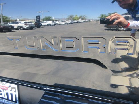 Used 2019 Toyota Tundra SR5 AWD/4WD image 8