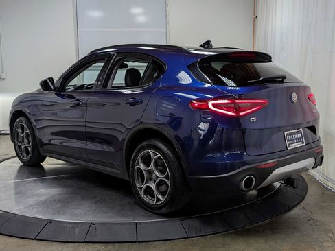 Used 2018 Alfa Romeo Stelvio Sport w/ Quick Order Package 22J Sport AWD/4WD image 7