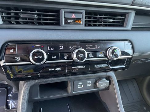 New 2025 Honda Pilot EX-L image 18